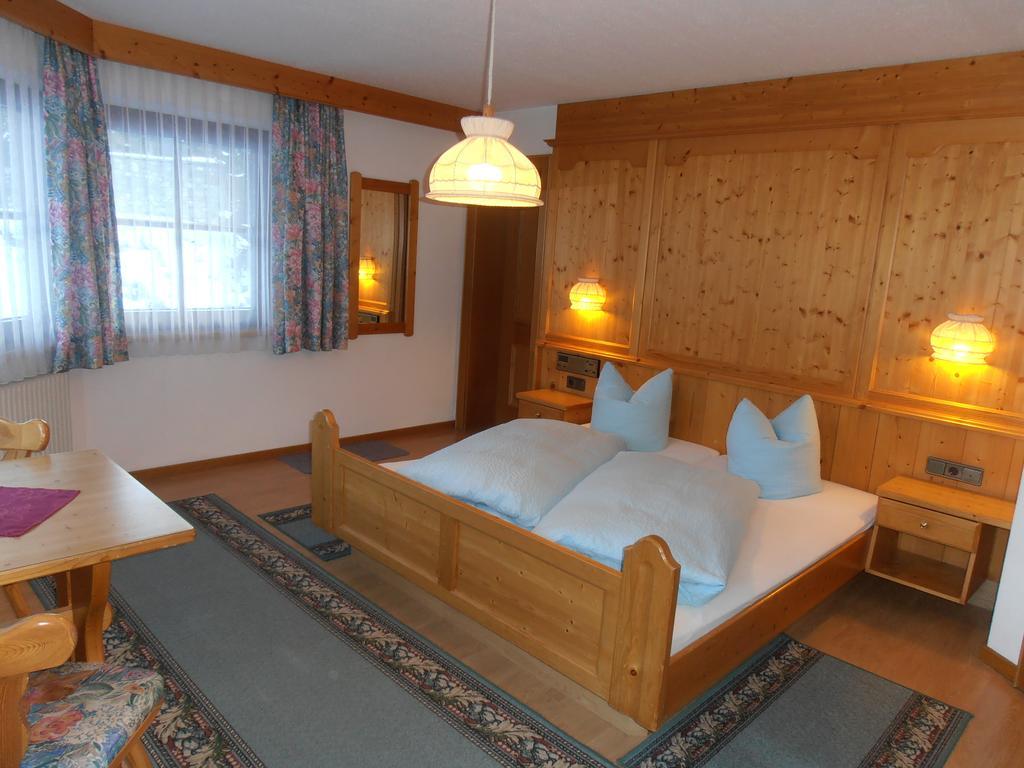Haus Dorfplatz Guest house *