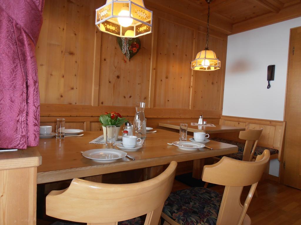 Haus Dorfplatz Guest house Galtuer