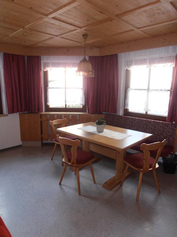 Haus Dorfplatz Galtuer